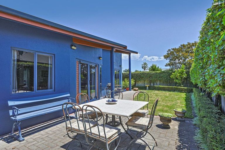 Photo of property in 4 Kentia Place, Havelock North, 4130