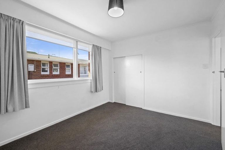 Photo of property in 1/306 Devon Street West, New Plymouth, 4310