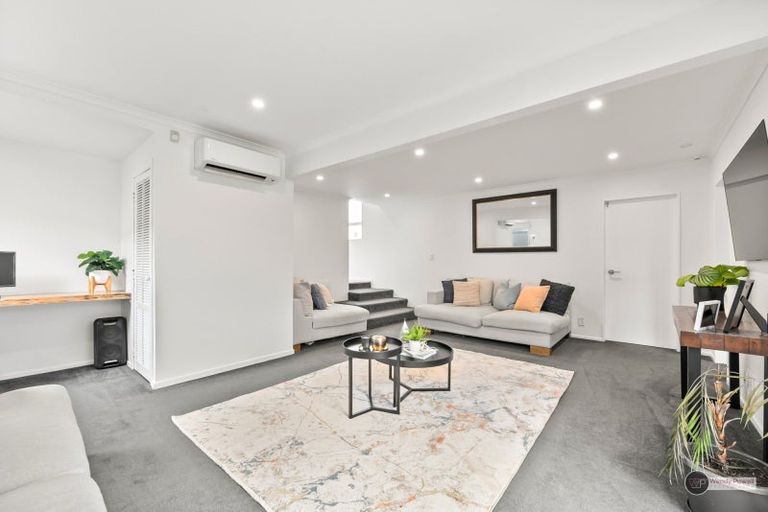 Photo of property in 21 Montana Road, Totara Park, Upper Hutt, 5018