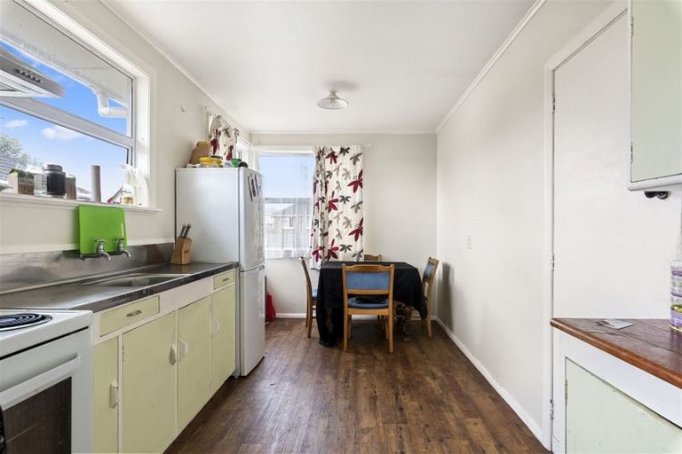 Photo of property in 9 Maire Street, Levin, 5510