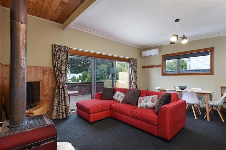 Photo of property in 186b Kaikorai Valley Road, Bradford, Dunedin, 9011