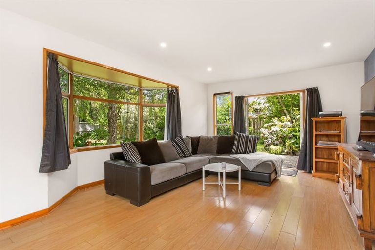 Photo of property in 7 Sawtell Place, Northcote, Christchurch, 8052