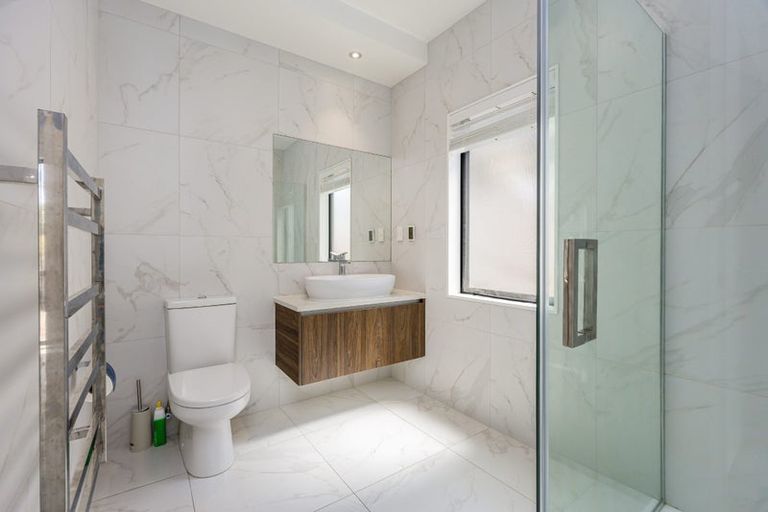 Photo of property in 42 Headland Drive, Long Bay, Auckland, 0630