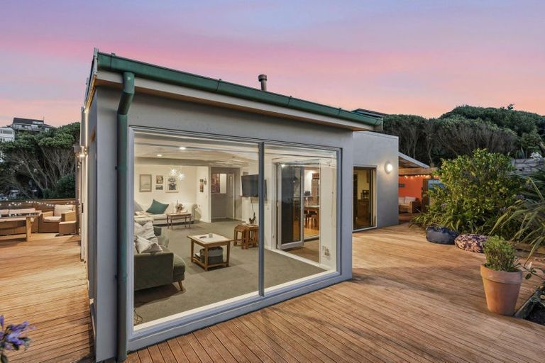 Photo of property in 60 The Esplanade, Raumati South, Paraparaumu, 5032