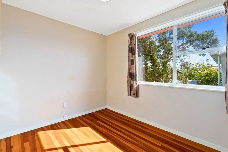 Photo of property in 20 Spencer Road, Pinehill, Auckland, 0632