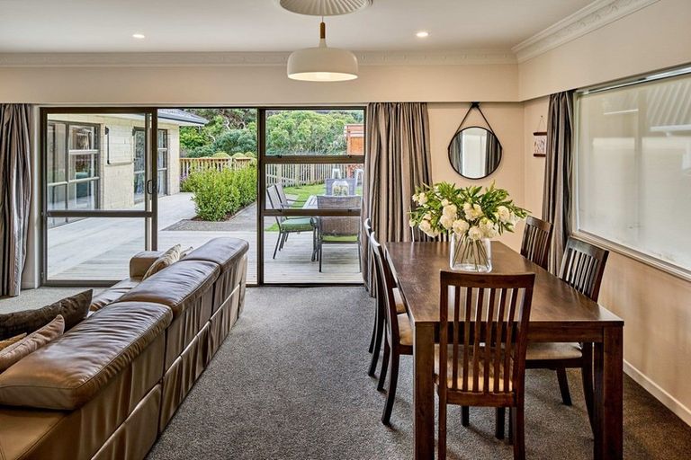 Photo of property in 2 Waimarino Road, Pukerua Bay, 5026