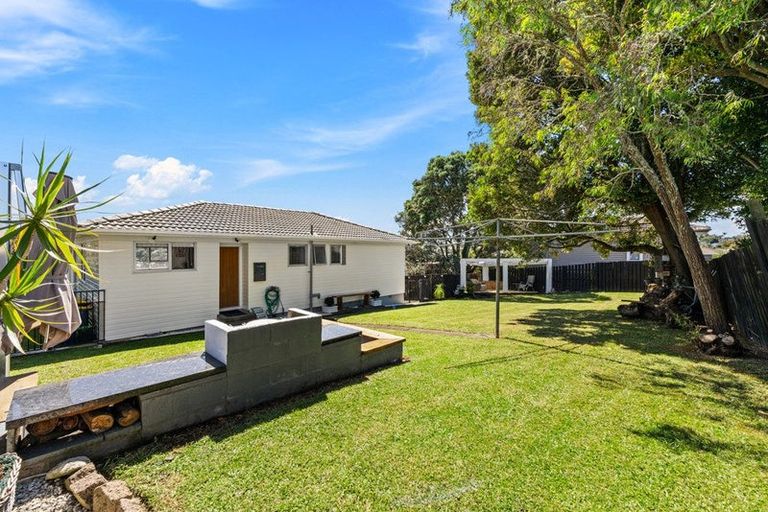 Photo of property in 27 Arlette Place, Massey, Auckland, 0614