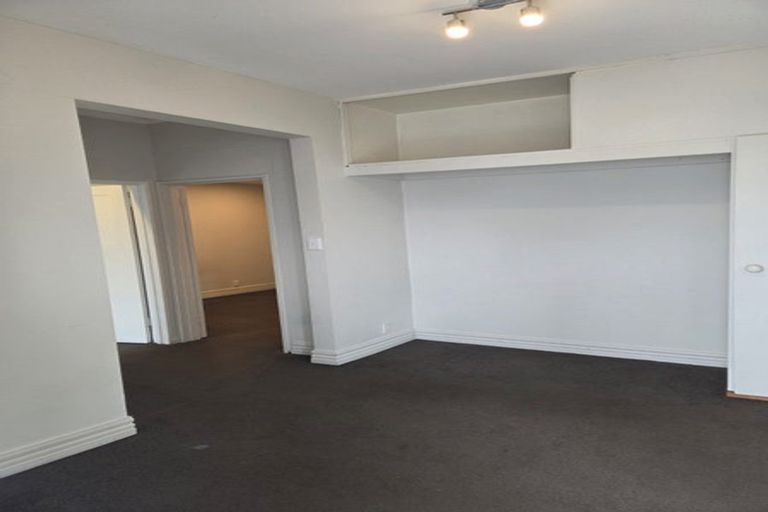 Photo of property in 14 Rolleston Street, Mount Cook, Wellington, 6021