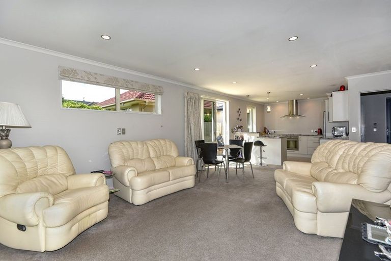 Photo of property in 1/220 Avonhead Road, Avonhead, Christchurch, 8042