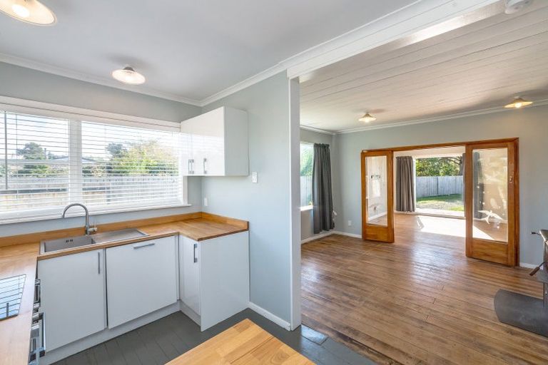 Photo of property in 15 Woodward Street East, Featherston, 5710