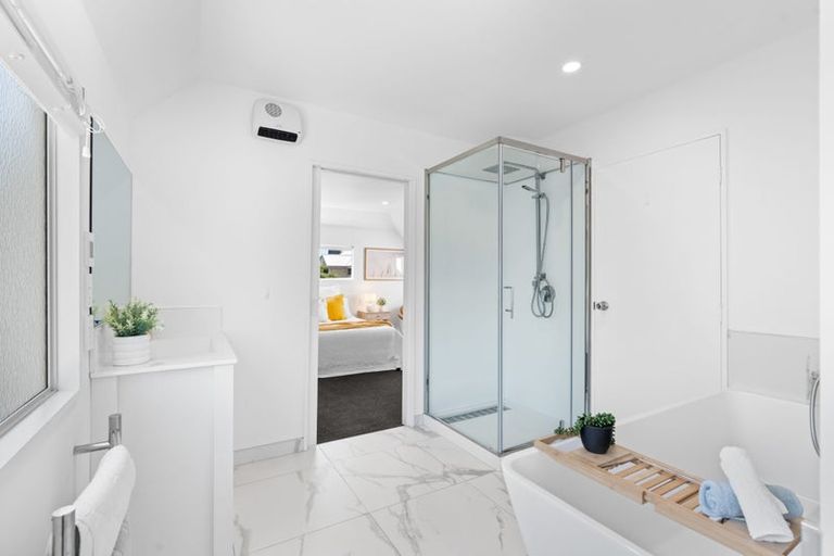 Photo of property in 2/97 Clyde Road, Ilam, Christchurch, 8041