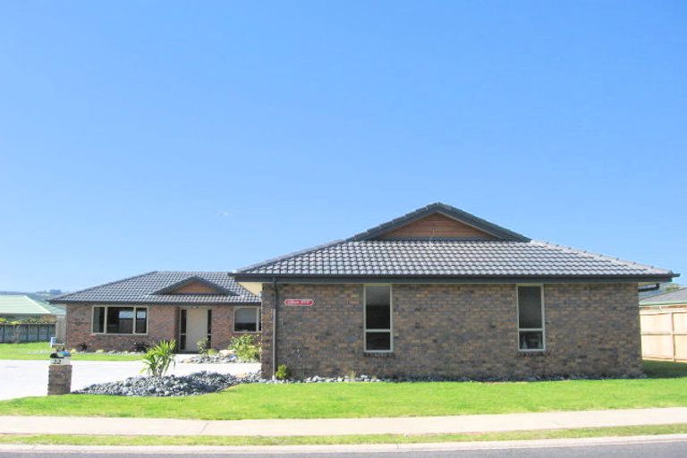 Photo of property in 22 Cholmondeley Crescent, Whitianga, 3510