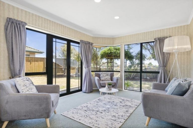 Photo of property in 6 Beachlands Place, Papamoa Beach, Papamoa, 3118