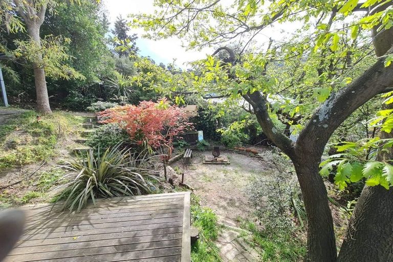 Photo of property in 23 Hawkhurst Road, Lyttelton, 8082