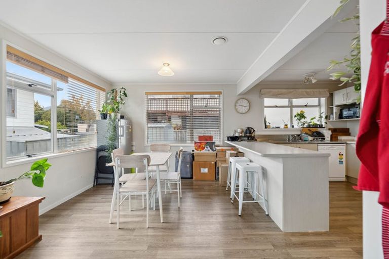 Photo of property in 86 Tamatea Road, Taupo, 3330