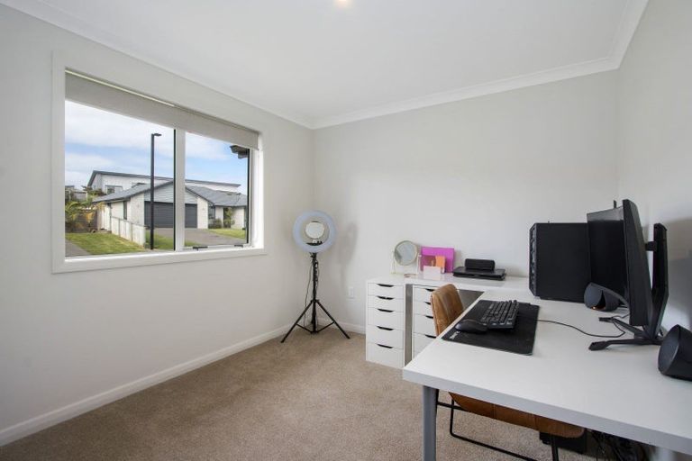 Photo of property in 91 Bert Wall Drive, Omokoroa, 3114