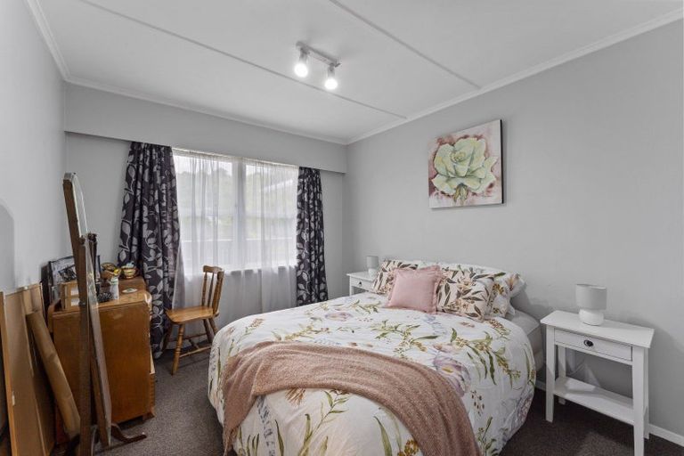 Photo of property in 100 Plateau Road, Te Marua, Upper Hutt, 5018