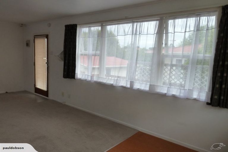 Photo of property in 15 Linwood Avenue, Forrest Hill, Auckland, 0620