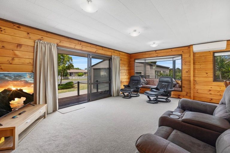Photo of property in 41 Topaz Drive, Papamoa Beach, Papamoa, 3118