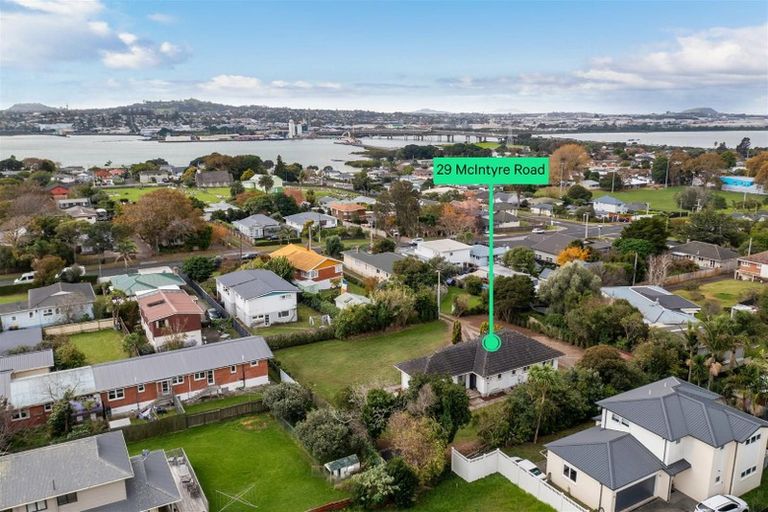 Photo of property in 29 Mcintyre Road, Mangere Bridge, Auckland, 2022