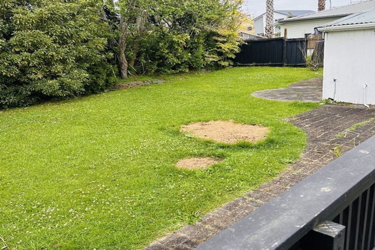 Photo of property in 54 Tiraumea Drive, Pakuranga, Auckland, 2010