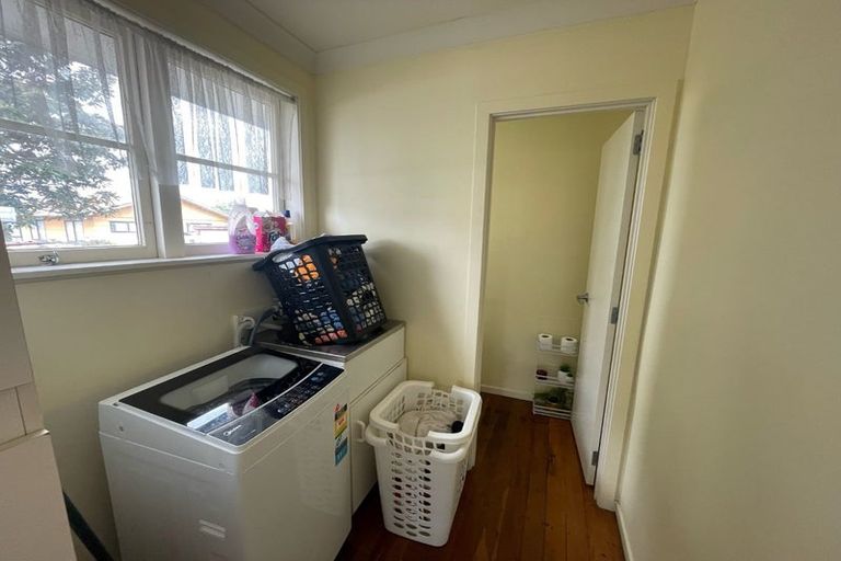 Photo of property in 12 Martin Road, Manurewa, Auckland, 2102