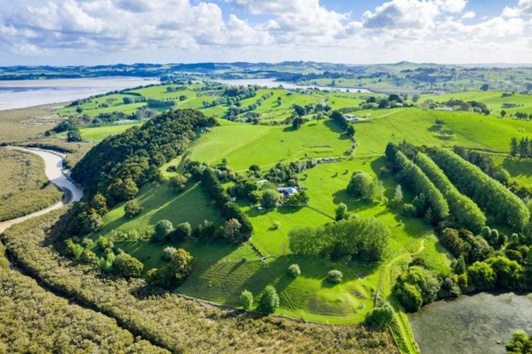 Photo of property in 39b Petley Road, Paparoa, 0571