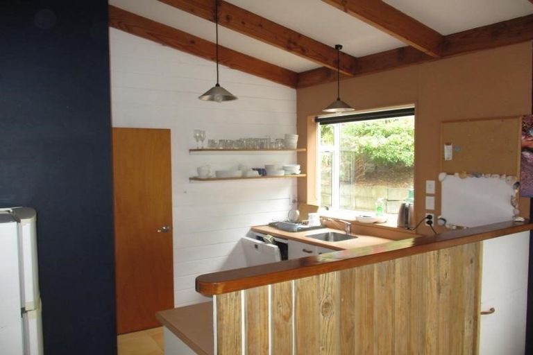 Photo of property in 8 Forest Road, Raumati South, Paraparaumu, 5032