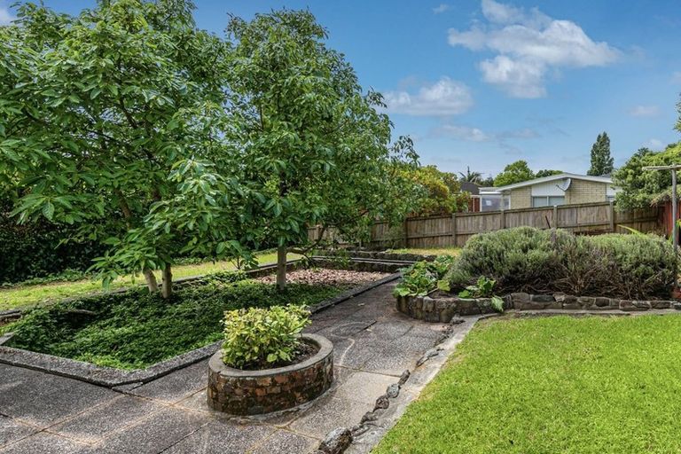 Photo of property in 6 Uppingham Crescent, Hillcrest, Auckland, 0627