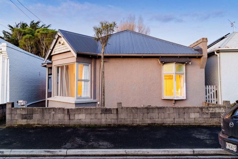 Photo of property in 10 Cashel Street, South Dunedin, Dunedin, 9012