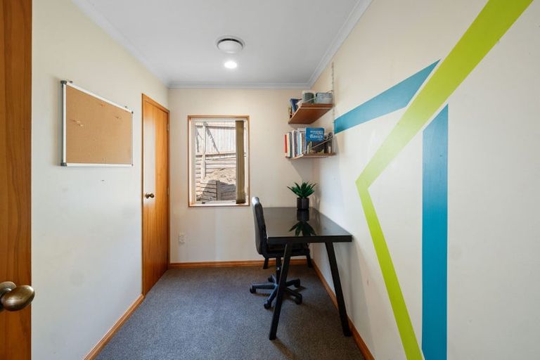 Photo of property in 10a Shelter Grove, Frankleigh Park, New Plymouth, 4310