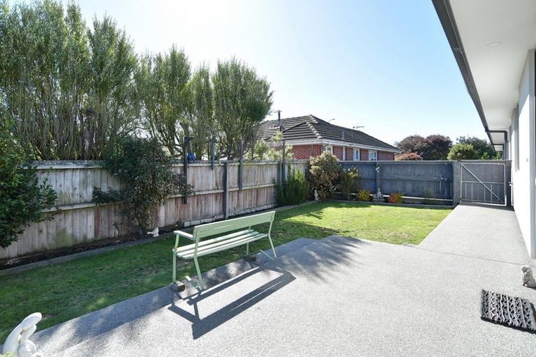 Photo of property in 2/62 Vivian Street, Burwood, Christchurch, 8083