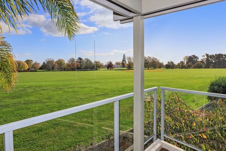 Photo of property in 1/19 Havelock Road, Havelock North, 4130