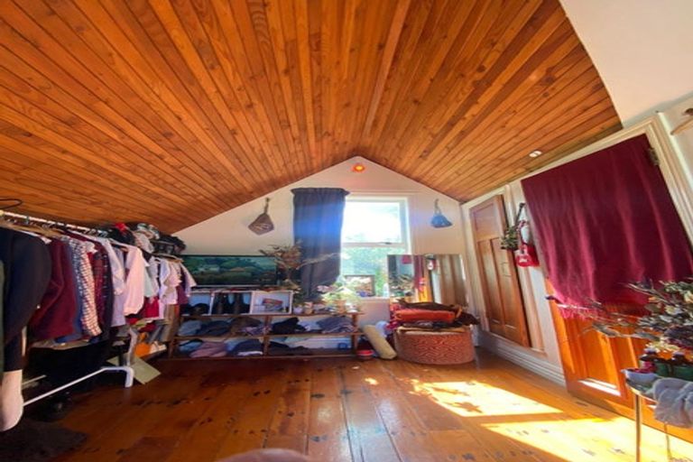 Photo of property in 56 Pirie Street, Mount Victoria, Wellington, 6011