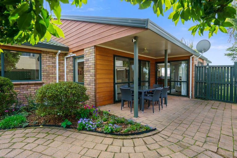 Photo of property in 24 Taylor Street, Cambridge, 3434