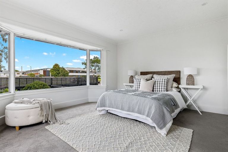 Photo of property in 1/170 Main North Road, Redwood, Christchurch, 8051