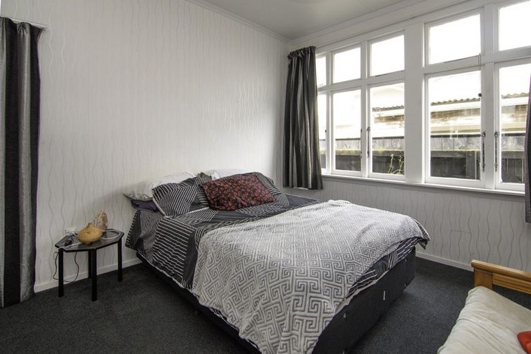 Photo of property in 36 Shamrock Street, Takaro, Palmerston North, 4412