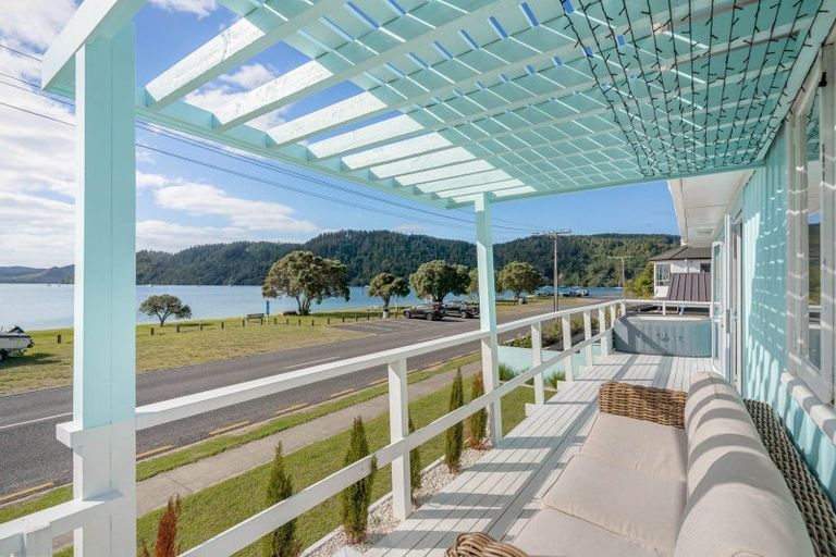 Photo of property in 611 Beach Road, Whangamata, 3620