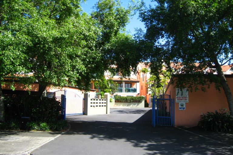 Photo of property in 138 Harbour Village Drive, Gulf Harbour, Whangaparaoa, 0930