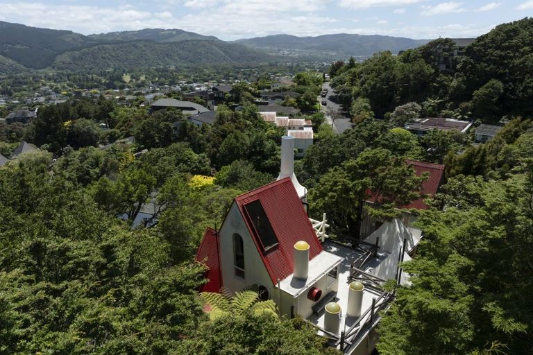 Photo of property in 74 Chatsworth Road, Silverstream, Upper Hutt, 5019