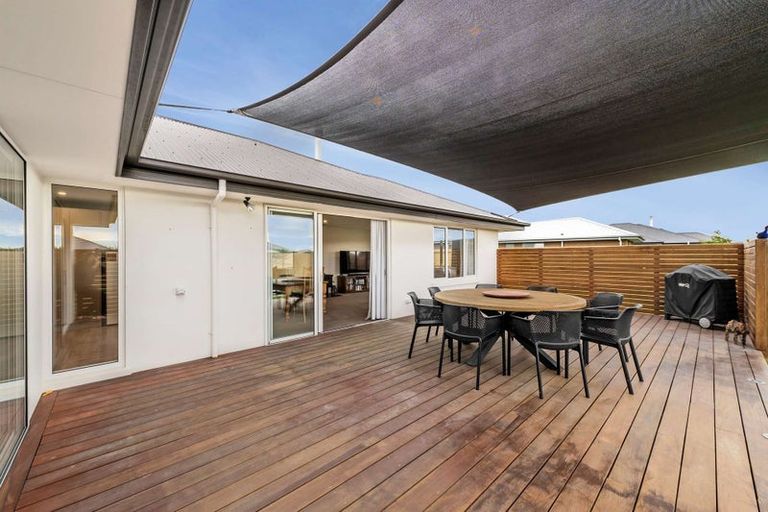 Photo of property in 30 Burnham School Road, Rolleston, 7614