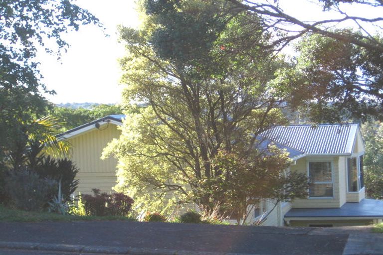 Photo of property in 71 Knights Road, Rothesay Bay, Auckland, 0630