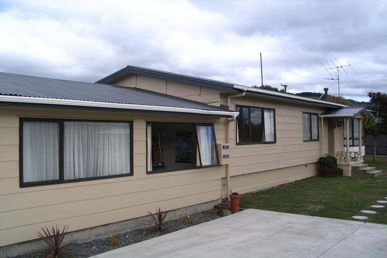 Photo of property in 1 Orchard Place, Lynmore, Rotorua, 3010
