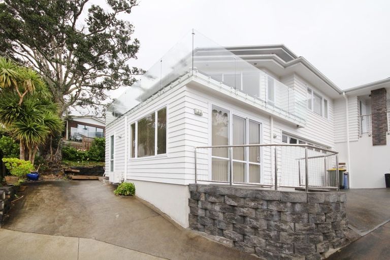 Photo of property in 97a Island Bay Road, Beach Haven, Auckland, 0626