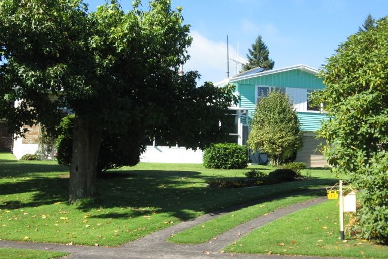 Photo of property in 11 Kenmore Place, Tokoroa, 3420