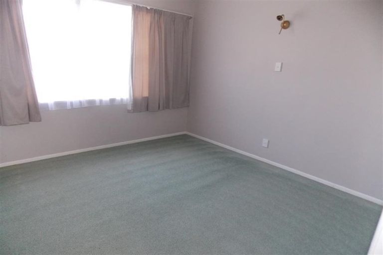 Photo of property in 19 Great North Road, Saint Johns Hill, Whanganui, 4501