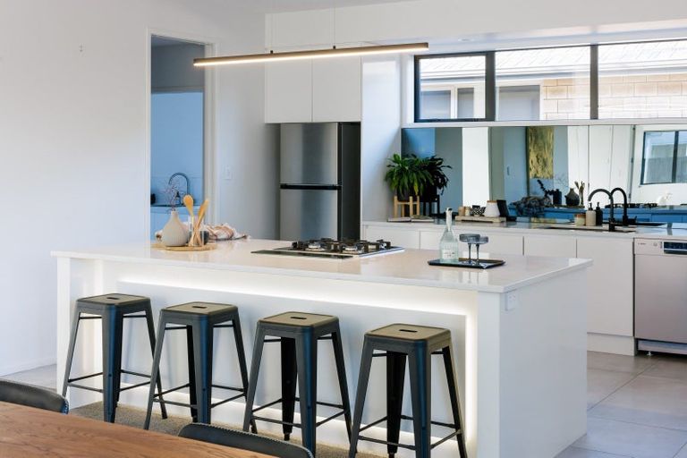 Photo of property in 27 Helen June Avenue, Flagstaff, Hamilton, 3210