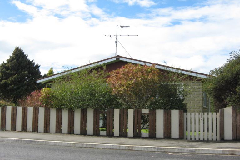 Photo of property in 106b Commercial Street, Takaka, 7110