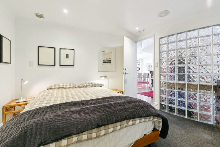 Photo of property in Tennyson Apartments, 31/25 Tennyson Street, Te Aro, Wellington, 6011