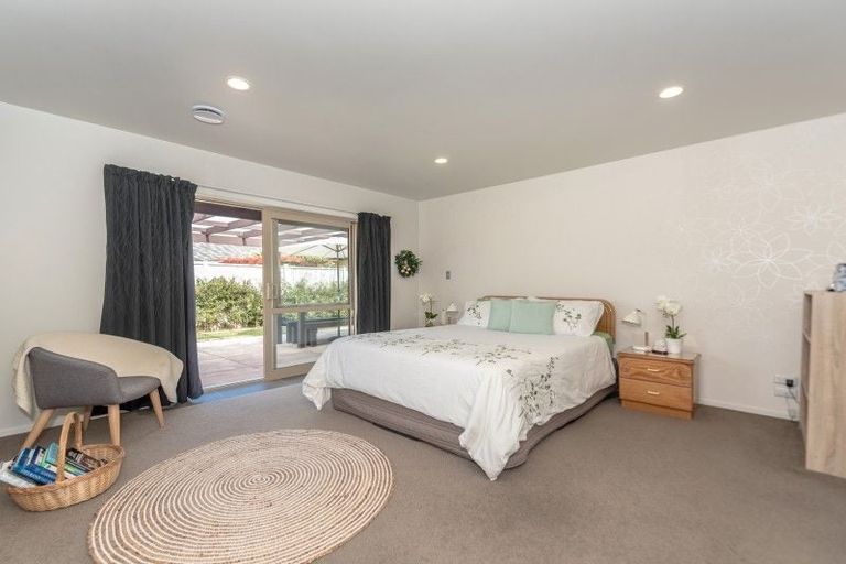 Photo of property in 11 Piwakawaka Court, Rototuna North, Hamilton, 3210